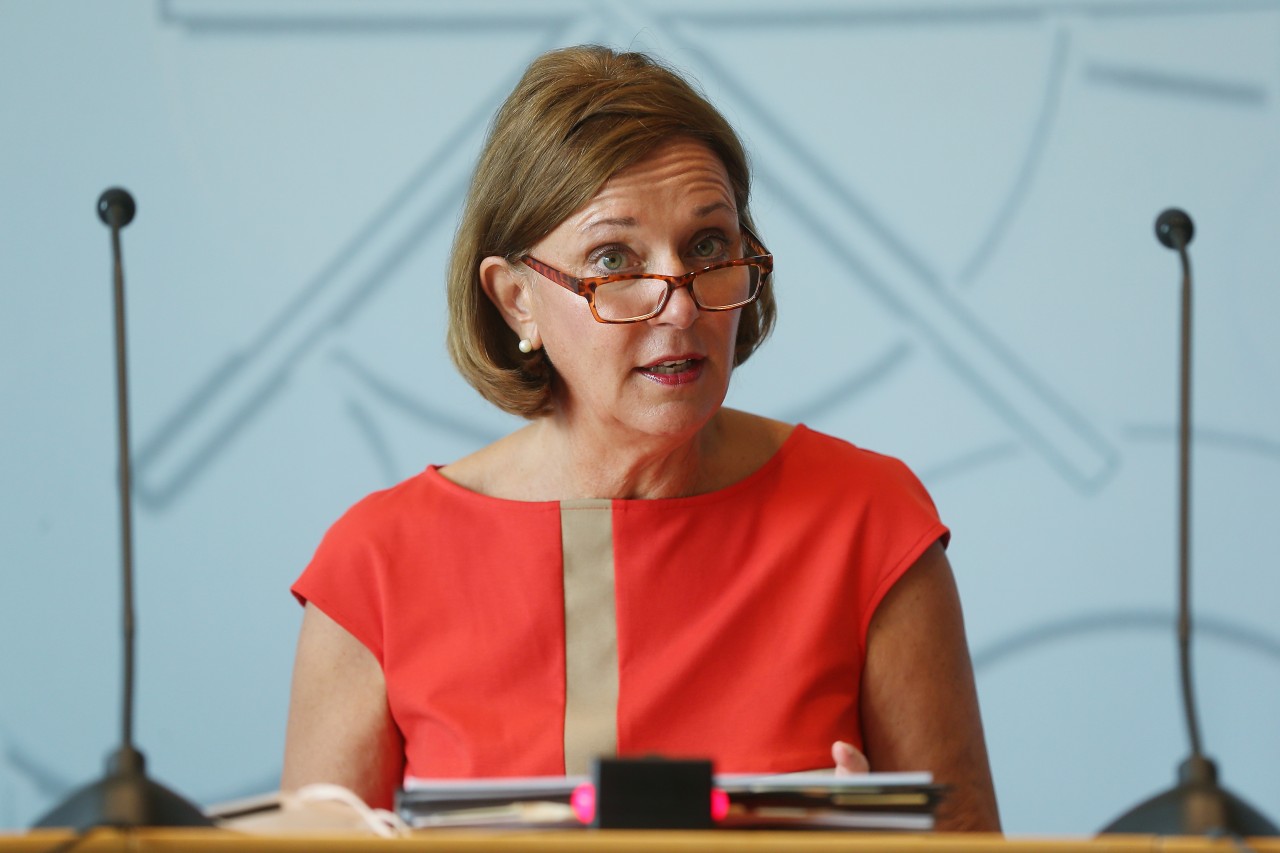 NRW-Ministerin Yvonne Gebauer verkündete am Freitag neue Quarantäne-Regeln an NRW-Schulen.
