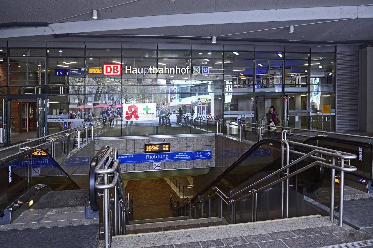 Am Hauptbahnhof in Gelsenkirchen attackierte ein Unbekannter sechs Menschen mit Pfefferspray.