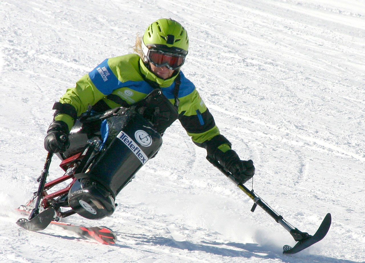 Gerda Pamler ist Weltmeisterin und Paralympic-Siegerin im Monoskifahren. Sie sagt: Skifahren ist für so gut wie jeden trotz Behinderung möglich.