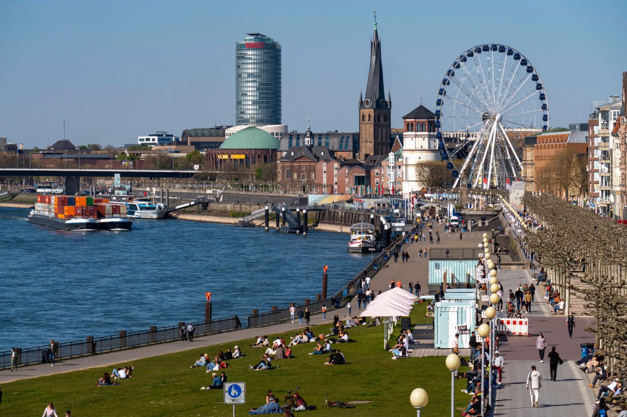 Größte Städte NRW: Die Landeshauptstadt von Nordrhein-Westfalen liegt auf Platz zwei. (Symbolbild) Größte Städte NRW: Die Landeshauptstadt von Nordrhein-Westfalen liegt auf Platz zwei. (Symbolbild)