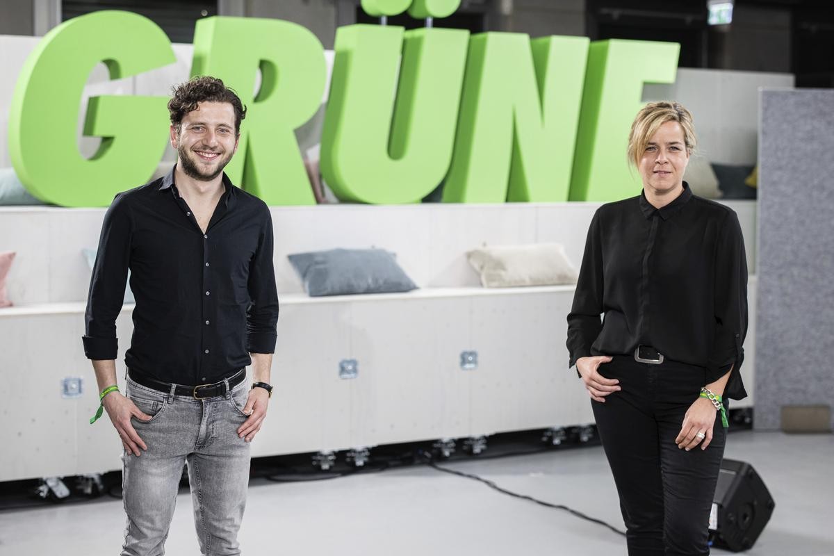Felix Banaszak und Mona Neubaur führen seit 2018 die NRW-Grünen an.