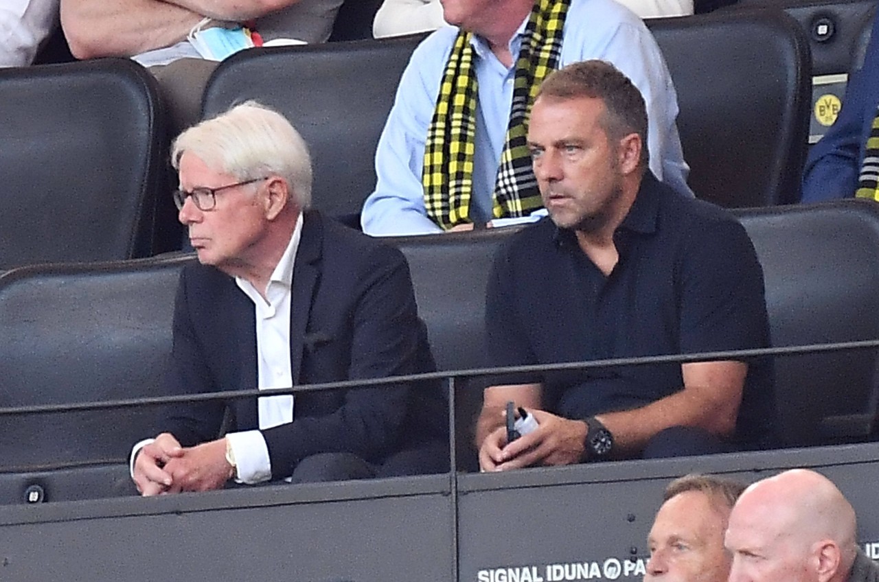 Beim Spiel von Borussia Dortmund schaute Bundestrainer Hans Flick ganz genau hin. 