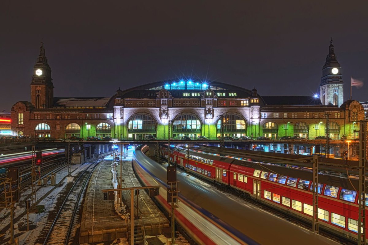 Hauptbahnhof Hamburg.jpg