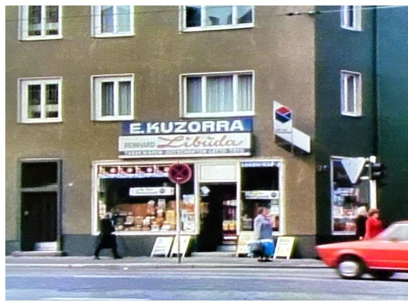 Historische Aufnahme: der legendäre Tabakladen Kuzorra in den 1970er Jahren.