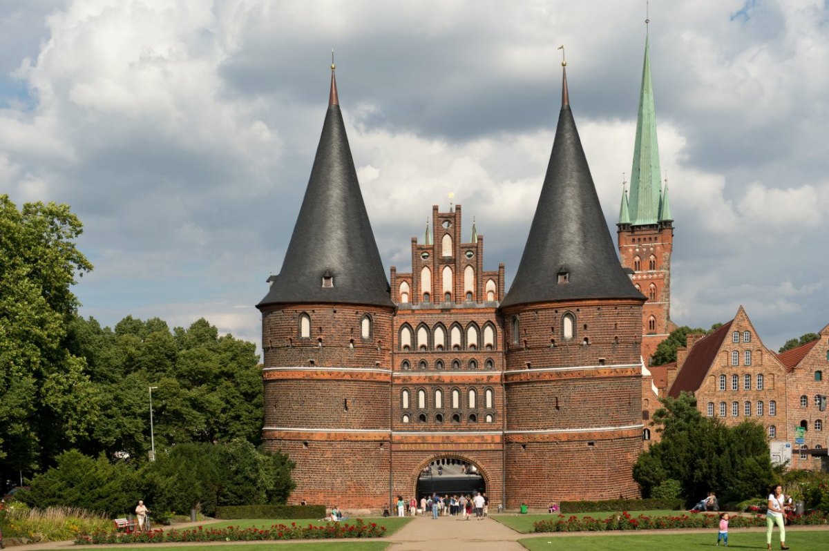 Holstentor Lübeck.jpg
