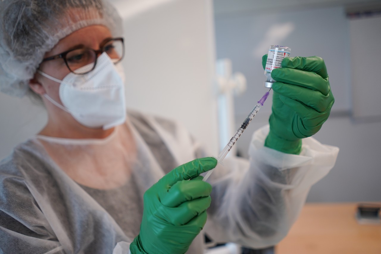 Impfen in NRW: Die Priorisierung bei den Impfungen gegen das Coronavirus wird aufgehoben. (Symbolbild)