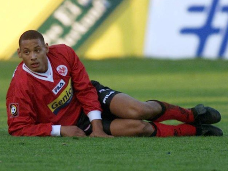 In der Saison 2000/2001 erarbeitete sich Jermaine Jones einen Platz im Profikader von Eintracht Frankfurt.