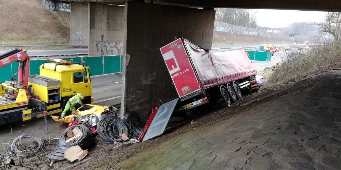 LKW-Unfall-A44-Witten.jpeg