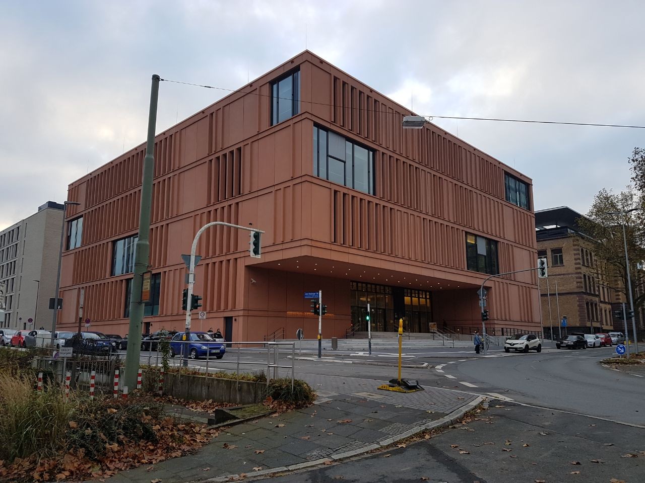 Das neue Justizzentrum Bochum. Hier finden die restlichen Verhandlungstage im Prozess gegen Marcel Heße statt.