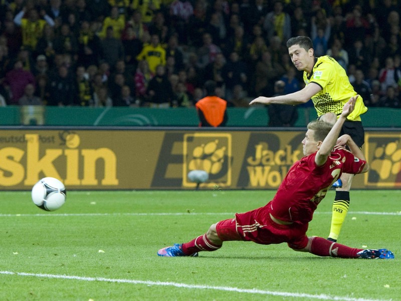 Platz 8: Damals noch im Trikot von Dortmund erzielte Robert Lewandowski das zwischenzeitige 4:1 im Pokalfinale 2012 gegen seinen jetzigen Arbeitgeber Bayern München. Der Pole bejubelte insgesamt 103 Torerfolge für die Westfalen.