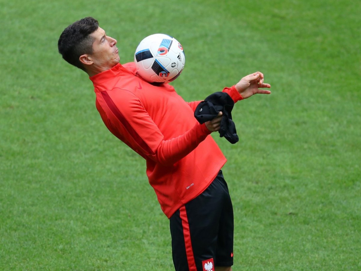 Lewandowski Training Polen dpa.jpg
