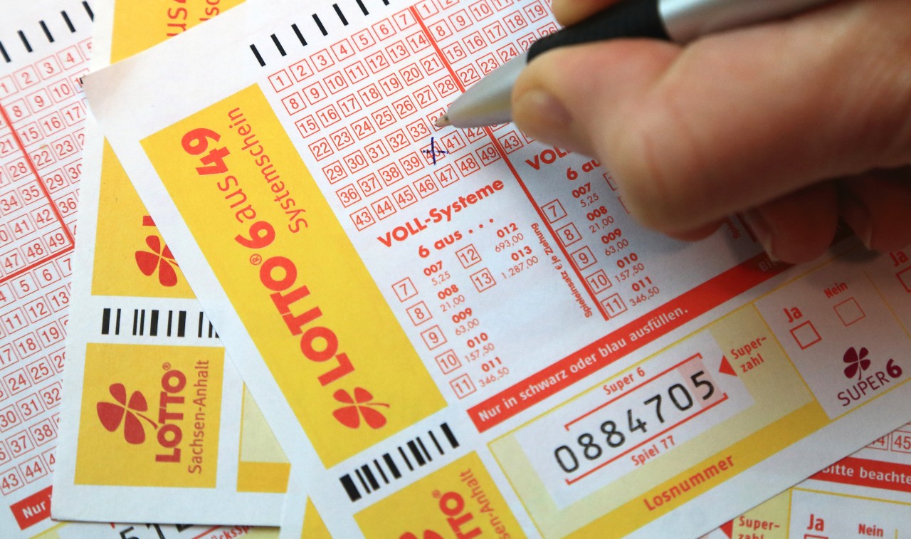 Lotto-Spieler sollten vor allem online ganz genau hinsehen, bei welchem Anbieter sie überhaupt spielen (Symbolfoto).