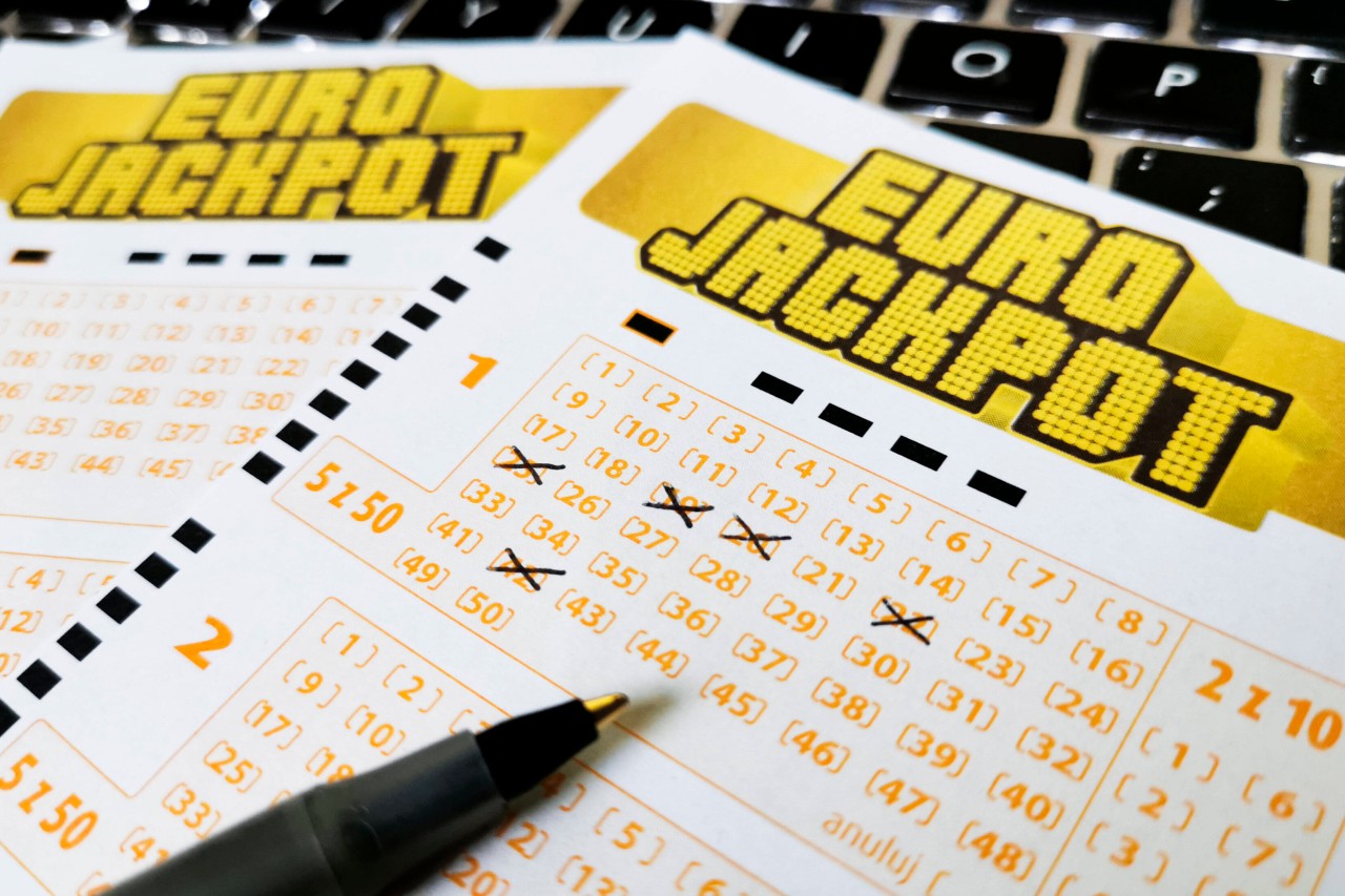 In NRW gelangt ein Mann durch Lotto zu einem Vermögen. (Symbolbild)