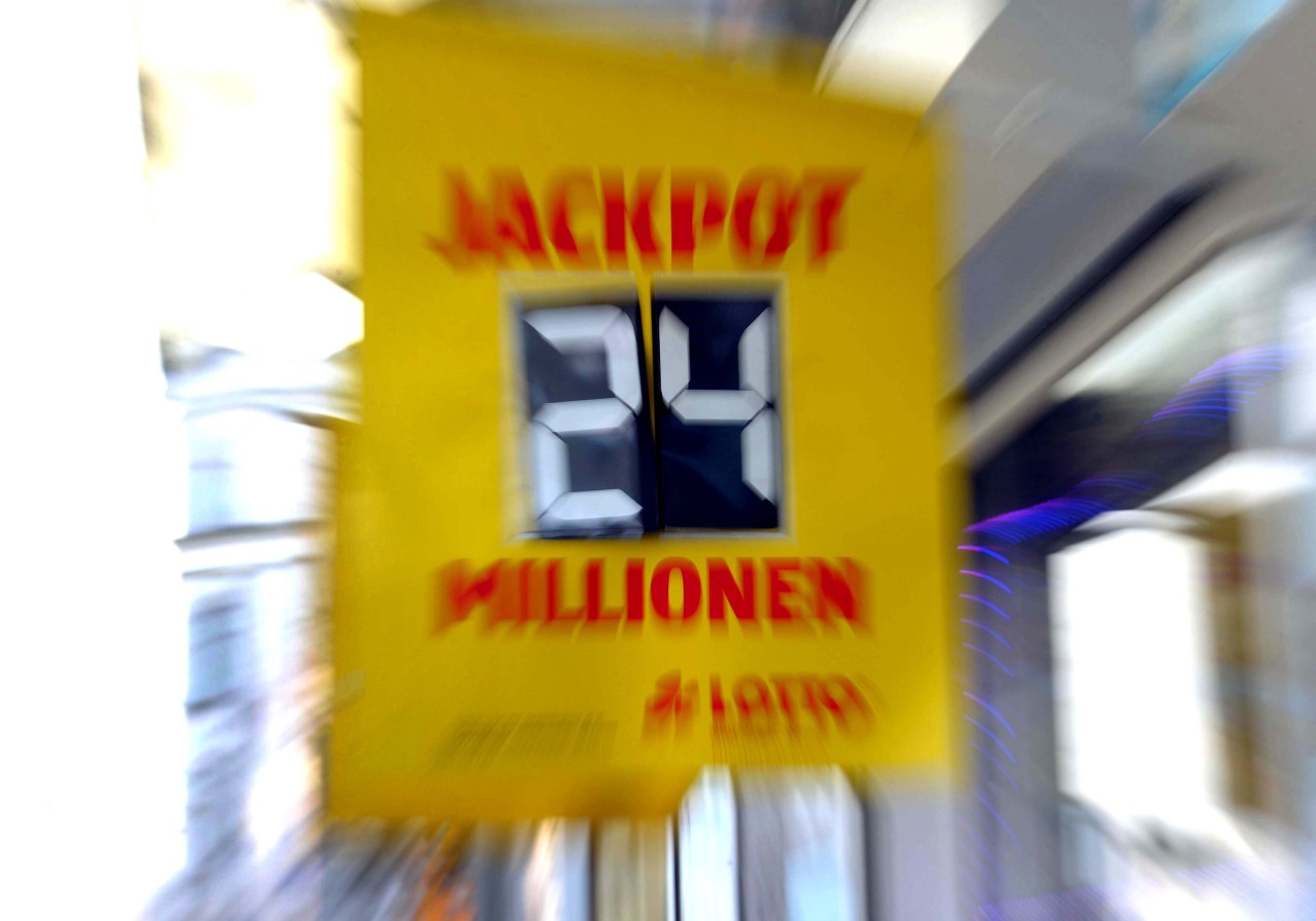 Lotto in NRW: Auf spektakuläre Weise verschafften sich Einbrecher ZUgang zu einer Lotto-Annahmestelle in Wanne. (Symbolbild)