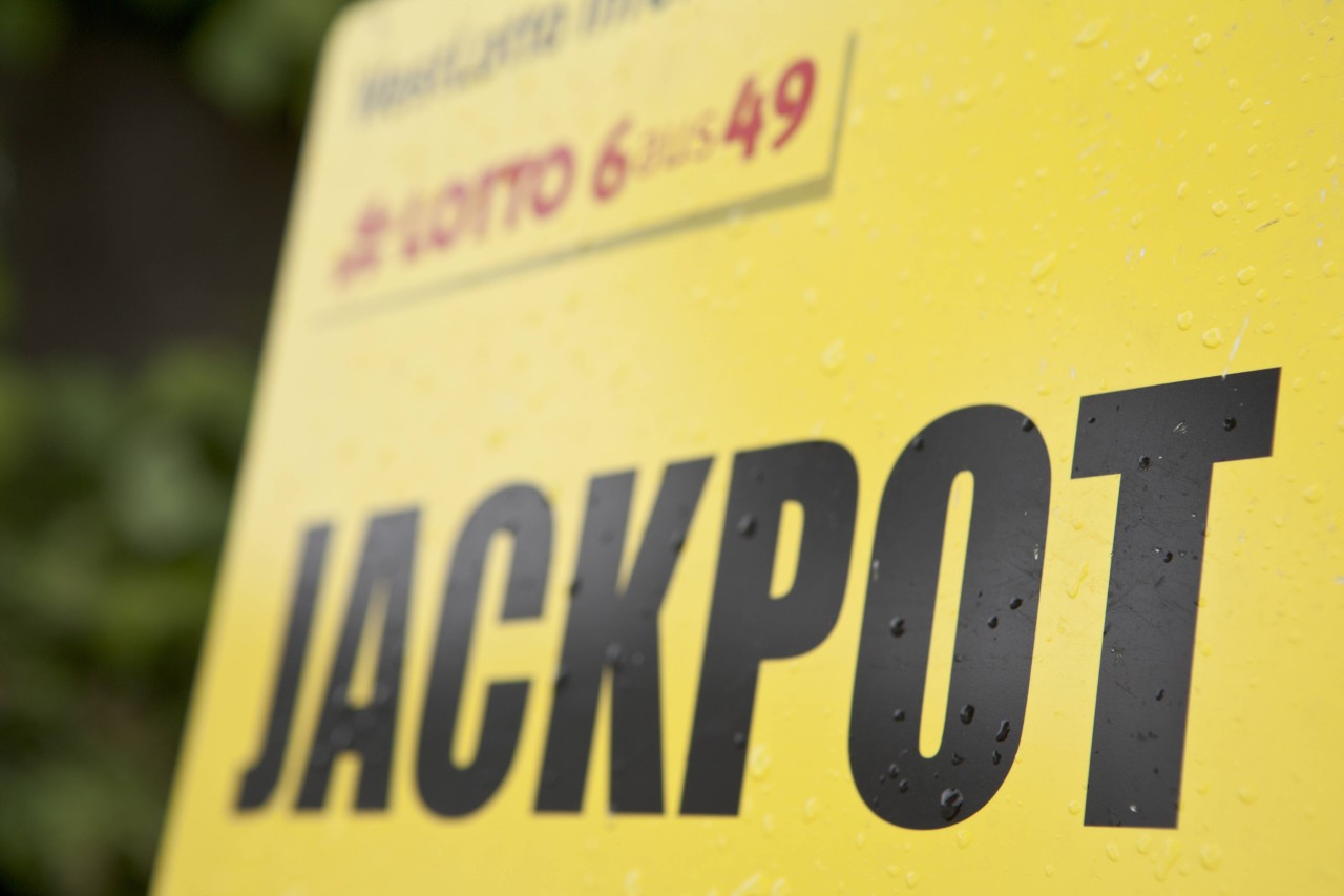 Lotto in NRW: Bei der Postcode Lotterie können Nachbarn ihren Gewinn teilen. (Symbolbild) 