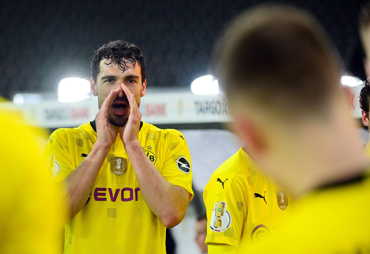 Mats Hummels bleibt Borussia Dortmund treu.