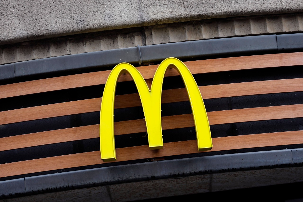 McDonald's im Ruhrgebiet: Mitarbeiter stellt Kunden nur eine Frage – darauf eskaliert die Situation (Symbolbild).