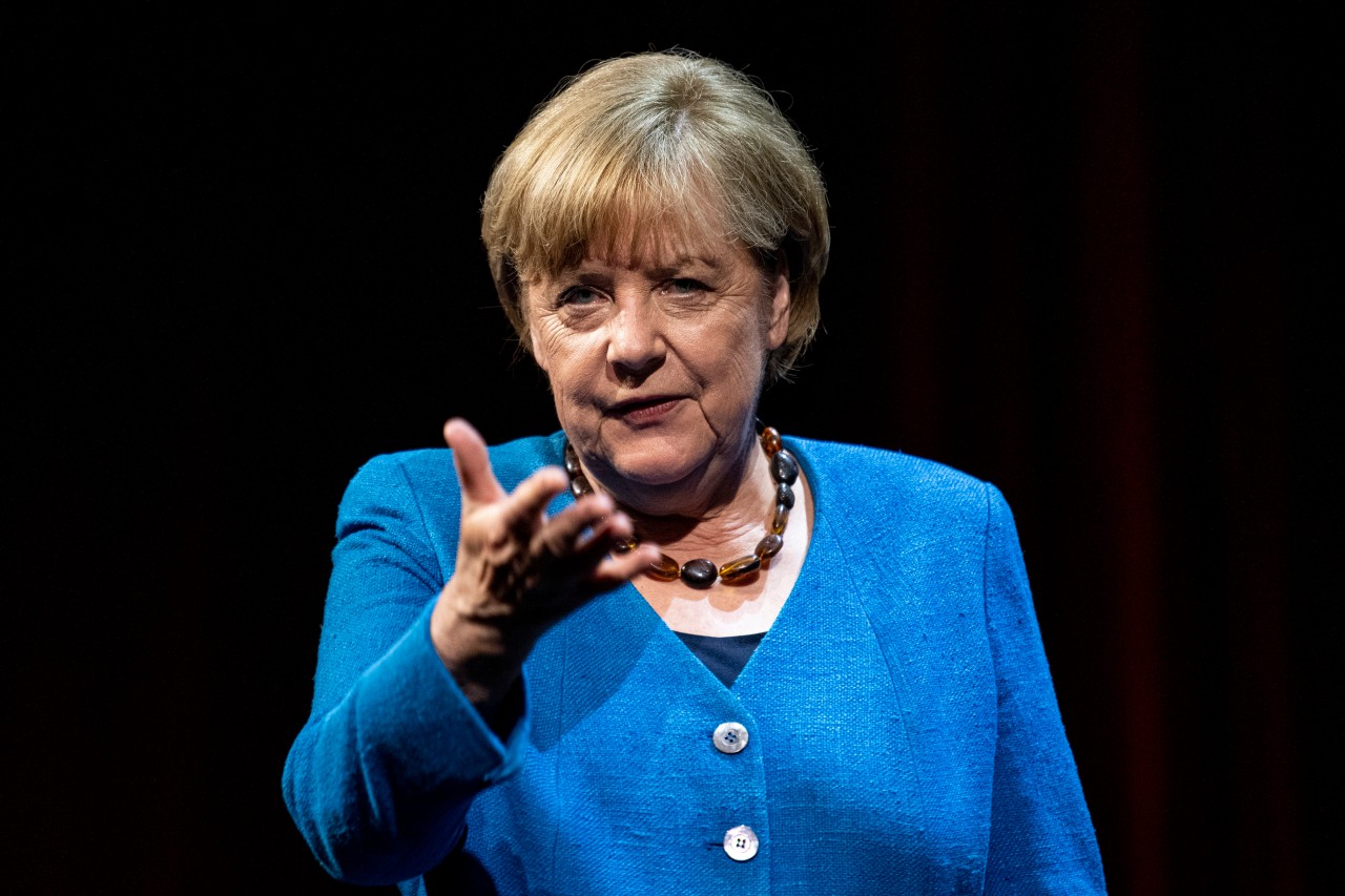 Ex-Kanzlerin Angela Merkel am Dienstagabend im Berliner Ensemble.