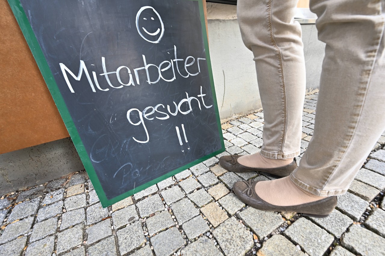 Rund sechs Millionen Menschen arbeiten in Deutschland im Minijob-Bereich. Gibt es bald mehr Geld für sie?