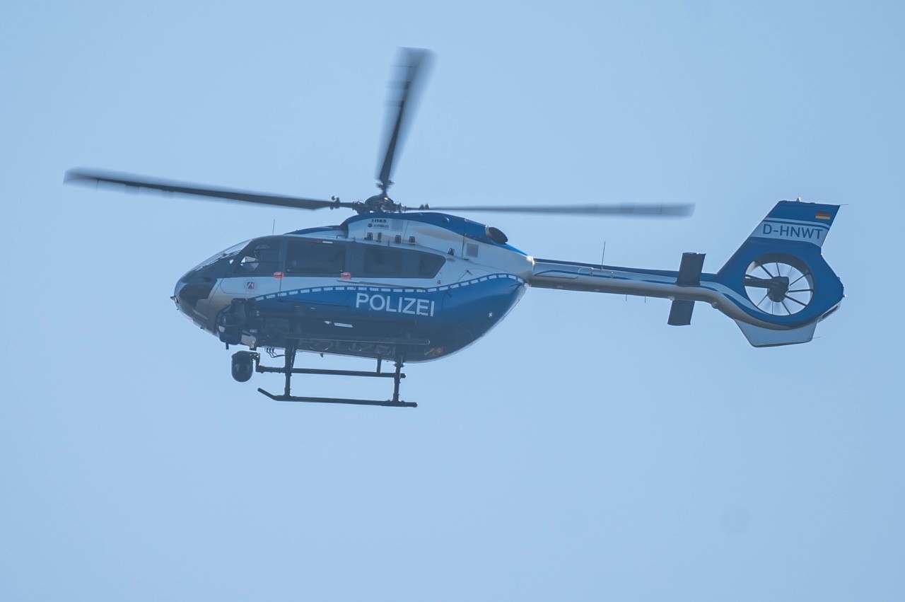 Über Oberhausen kreiste am Samstag ein Hubschrauber der Polizei. (Symbolbild)