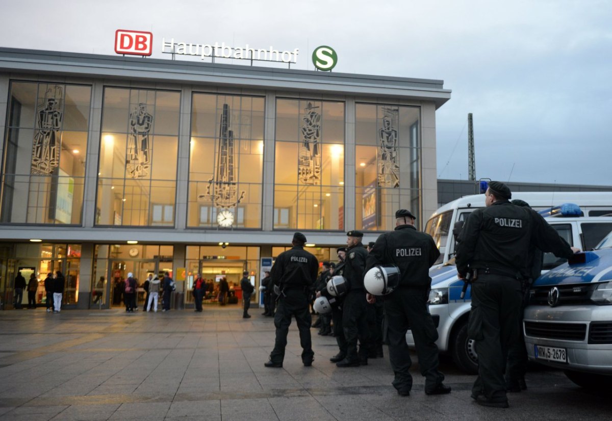 Polizei Dortmund Hauptbahnhof.jpg