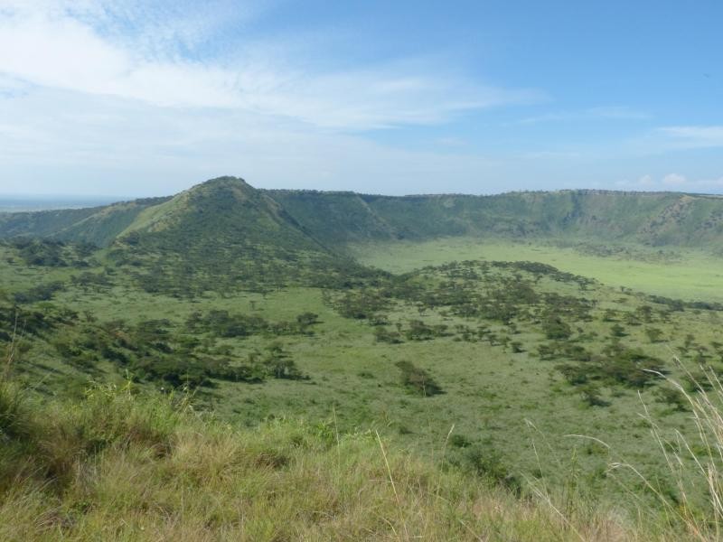 Manche Krater im Queen Elizabeth Nationalpark sehen aus wie Mini-Ausgaben des Ngorongoro in Tansania.