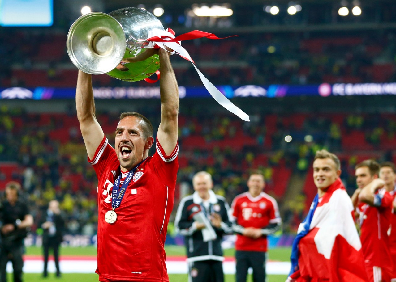 Franck Ribery jubelt - der Henkelpott gehört den Bayern.