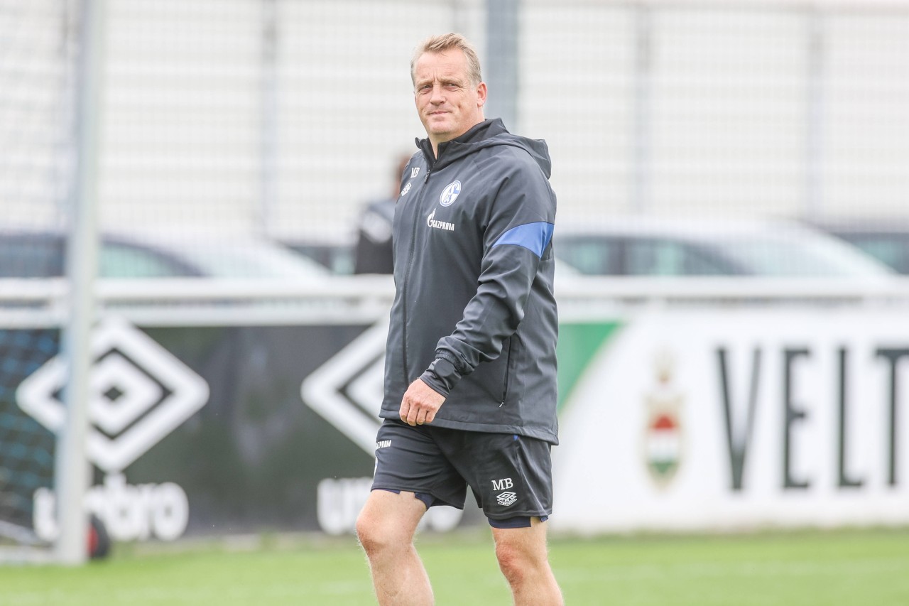 FC Schalke 04: Co-Trainer Mike Büskens widmet den Rostock-Sieg Michael Langer.