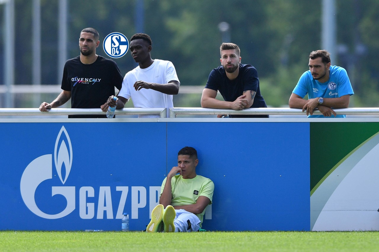 FC Schalke 04: Omar Mascarell (l.) und Rabbi Matondo beim Test gegen Hamborn.