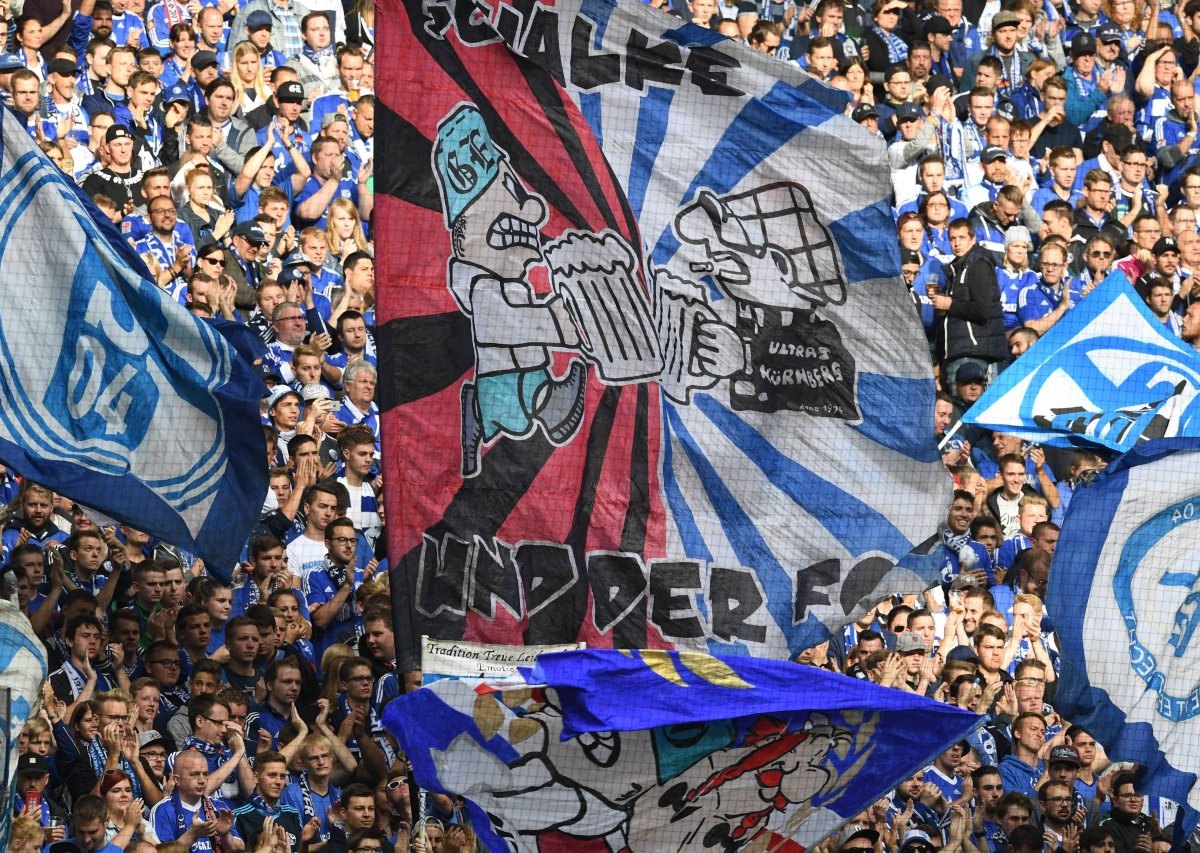 Schalke-Fans.jpg