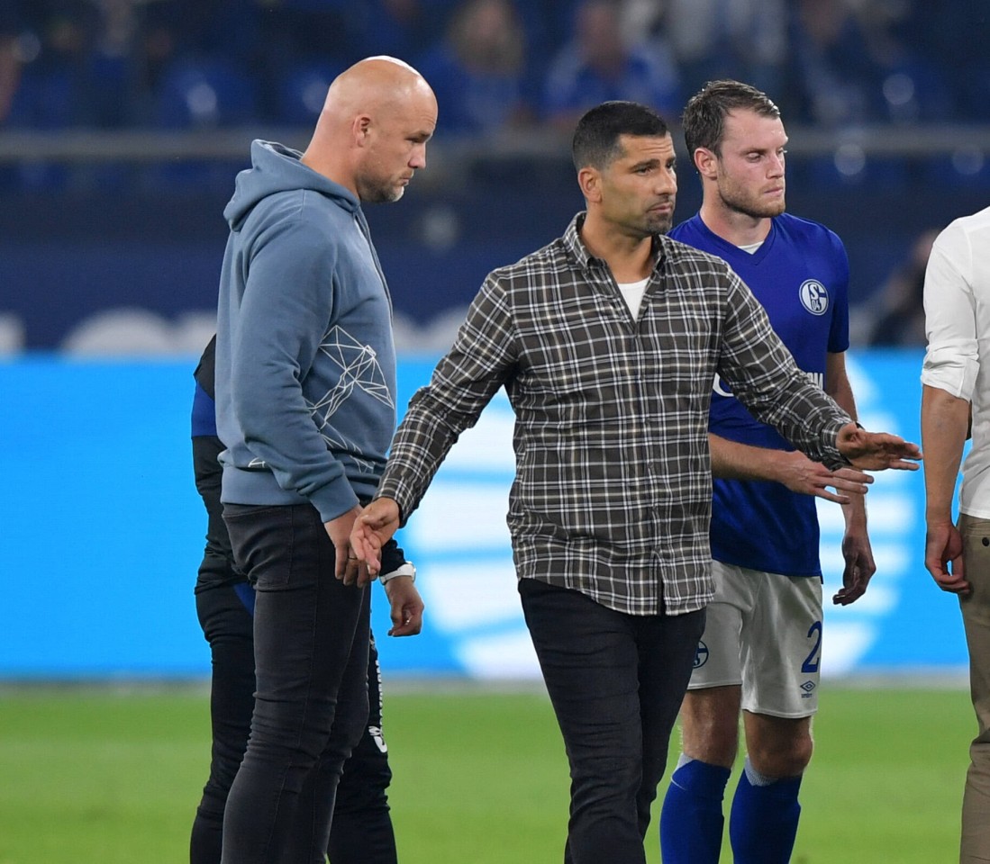 FC Schalke 04: Rouven Schröder stärkt Dimitrios Grammozis den Rücken.