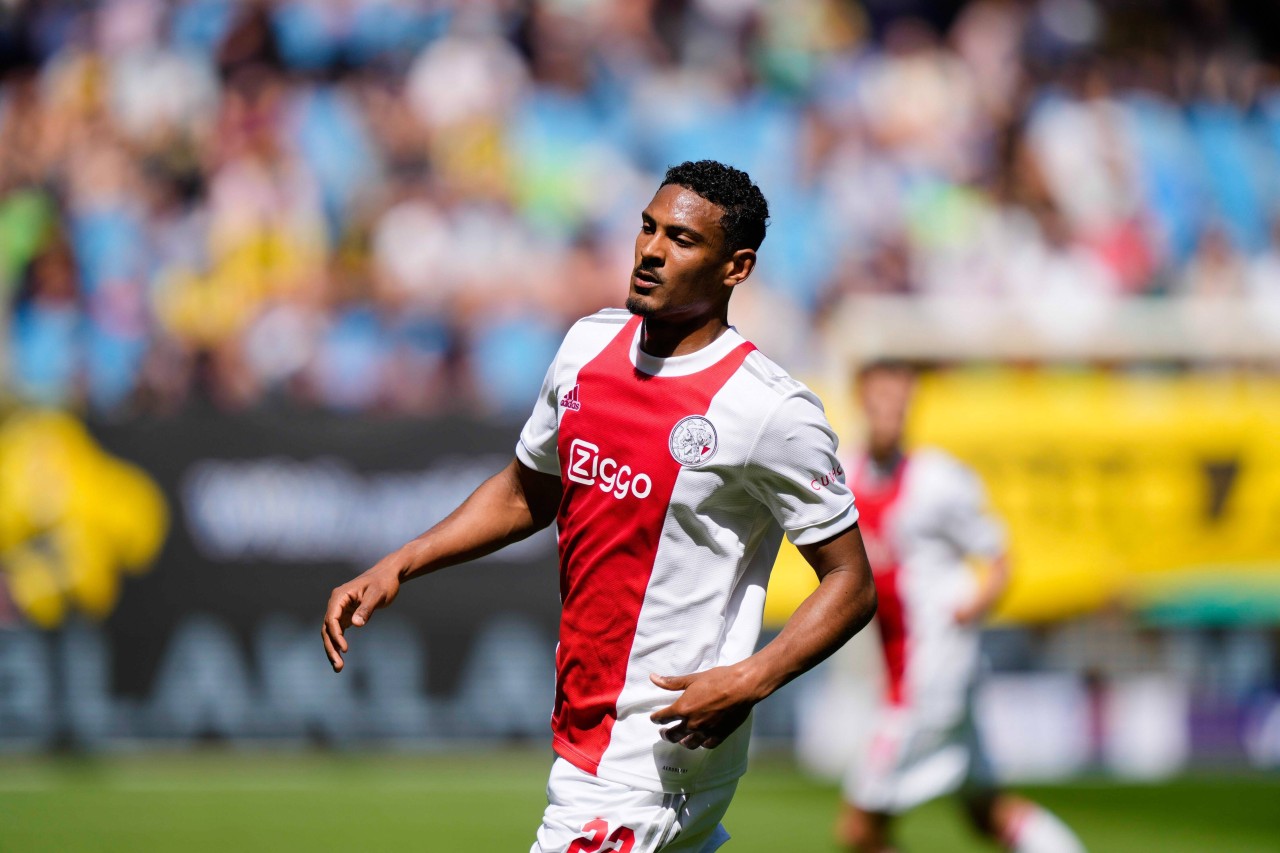 Sebastian Haller soll bei Ajax Amsterdam bleiben.