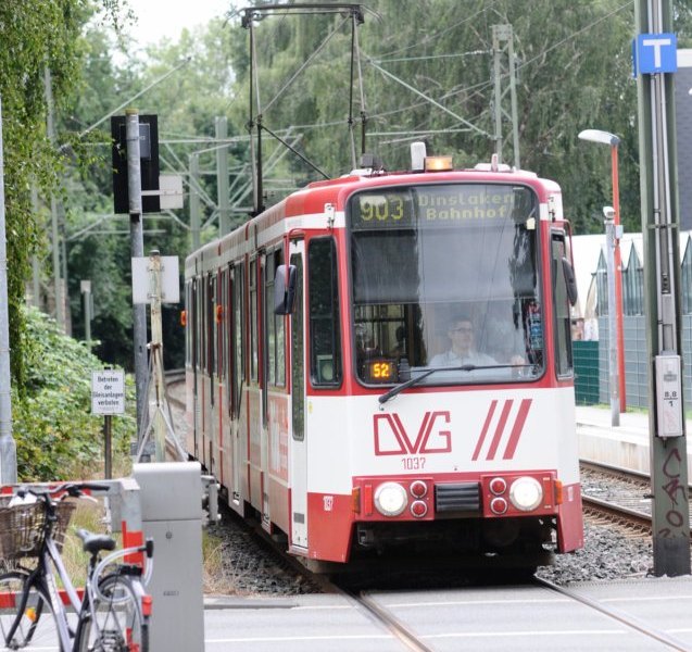 Straßenbahn-903-DVG-Duisburg.jpg
