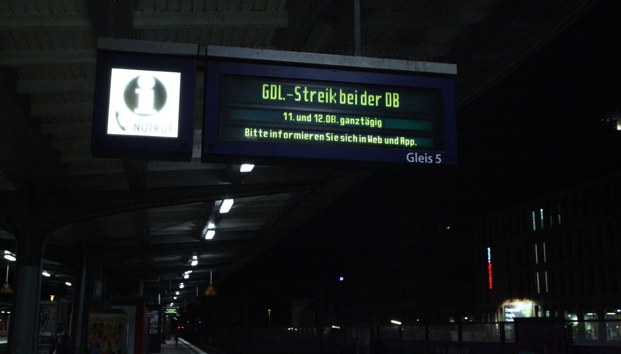 Streik Deutsche Bahn NRW: Derzeit kommt es zu vielen Verspätungen und Ausfällen. (Symbolbild)
