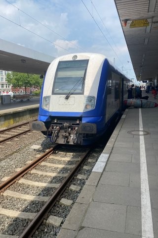 Wirklich voll sah es nicht aus am 1. Juni auf dem Bahnsteig Hamburg-Altona.