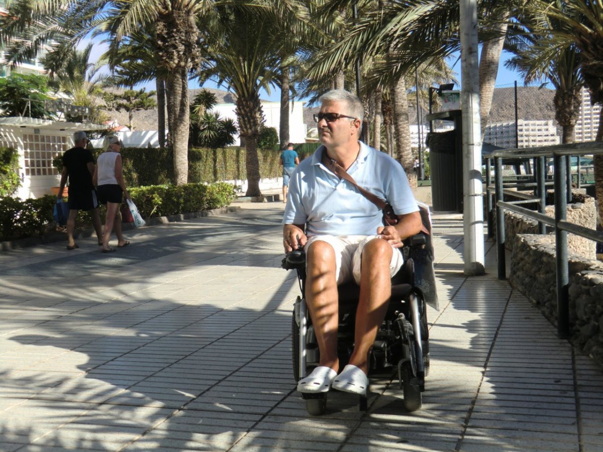 Teneriffa Promenade Rollstuhl.jpg