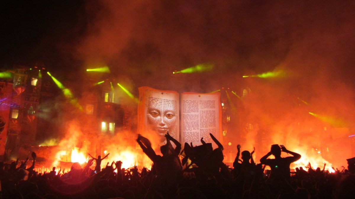Tomorrowland_Swedish_House_Mafia.jpg