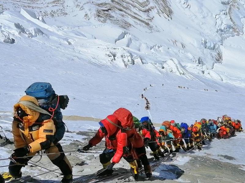Trotz Pandemie gibt es auf dem Mount Everest einen Besucherrekord.