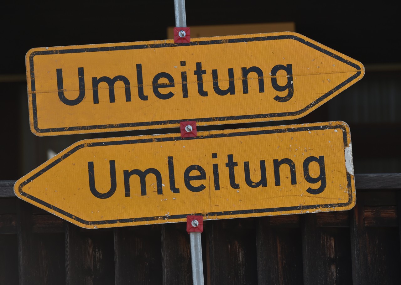 Am Wochenende müssen Autofahrer am Autobahnkreuz Duisburg-Nord mit Umleitungen rechnen. (Symbolbild)