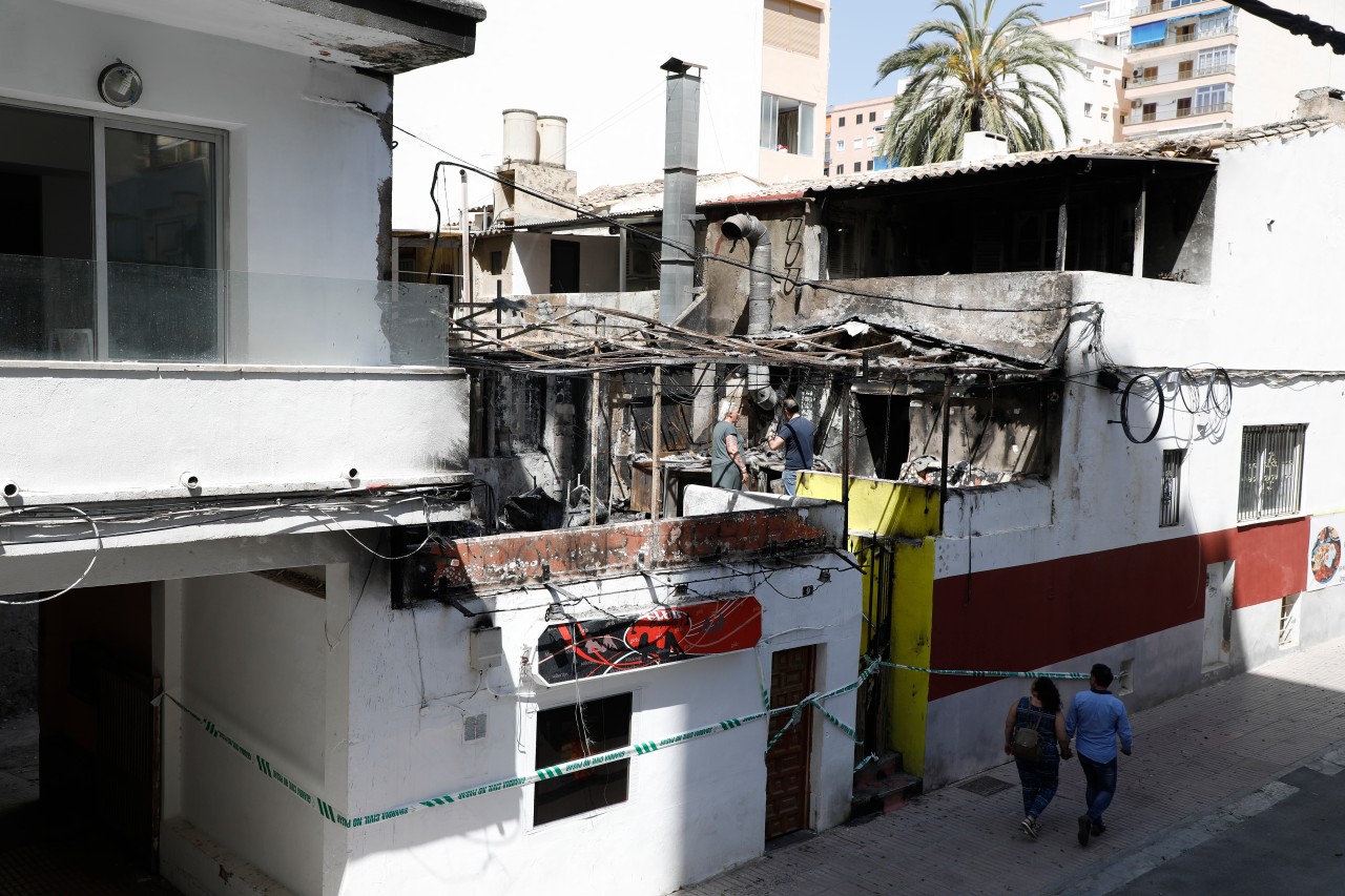 Urlaub Mallorca: Nach dem Brand in einer Bar und einem Bordell wurden 13 Deutsche festgenommen. Ihre Schuld wurde bisher noch nie erwiesen.
