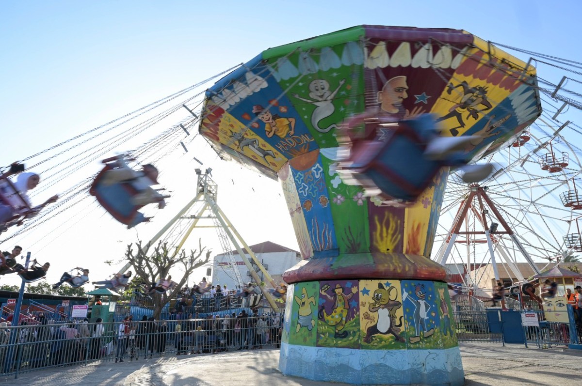 Urlaub in der Türkei: Gefährlicher Spaß! In einem Freizeitpark in Antalya ist ein Karussell auseinandergebrochen – während der Fahrt.