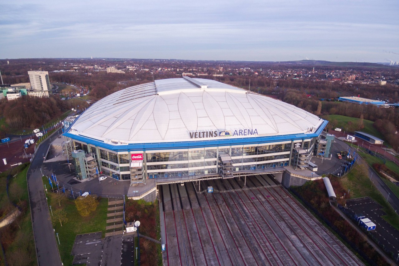 Das Eröffnungsspiel steigt in der Veltins-Arena.