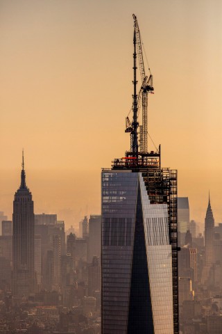 One World Trade Center vor der Vollendung.