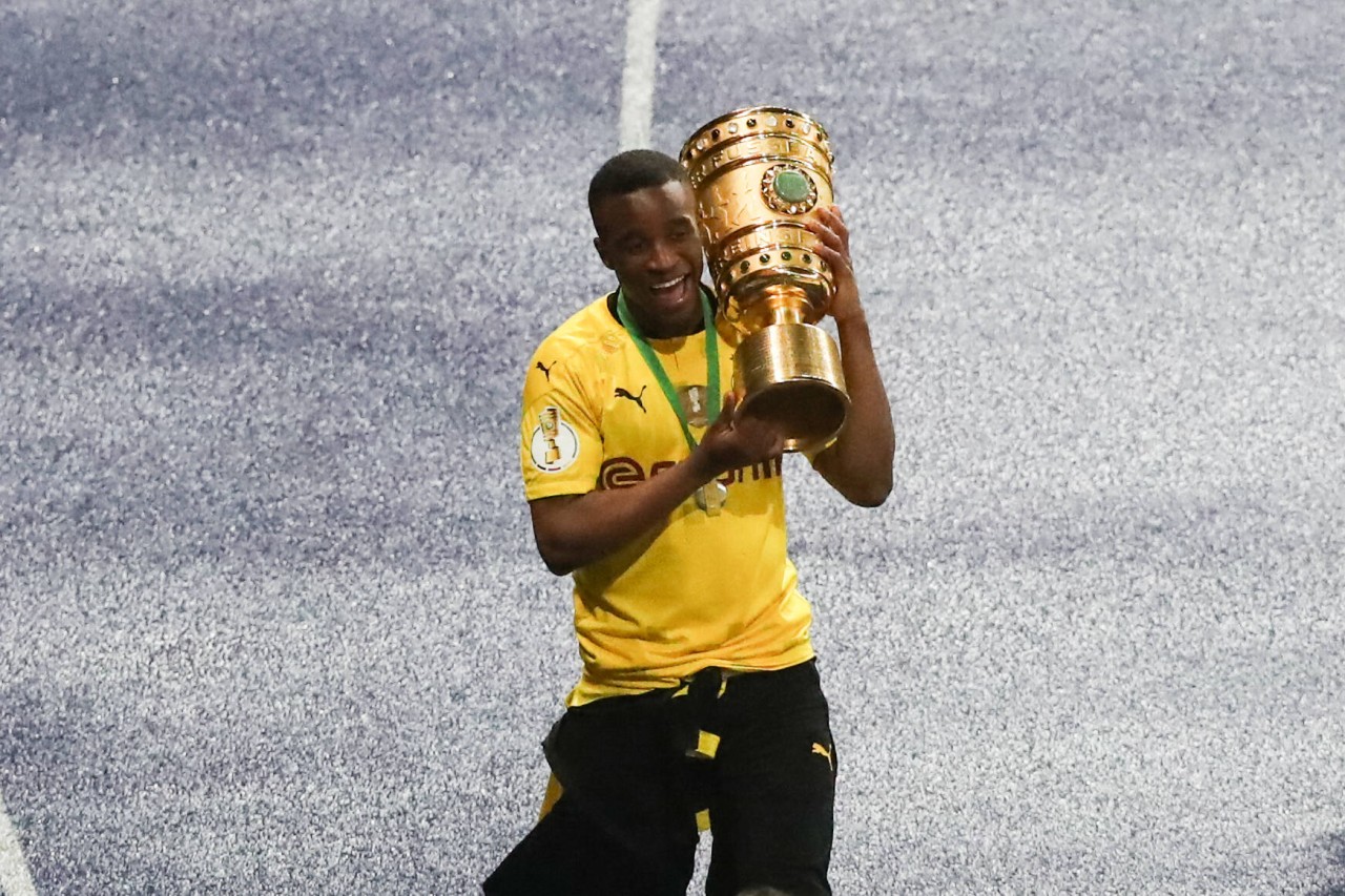 Wir Youssoufa Moukoko in Zukunft noch mehr Titel mit dem BVB gewinnen?