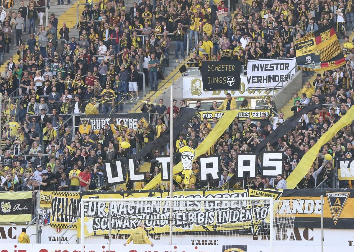 aachen-fans-tivoli-archiv.jpg