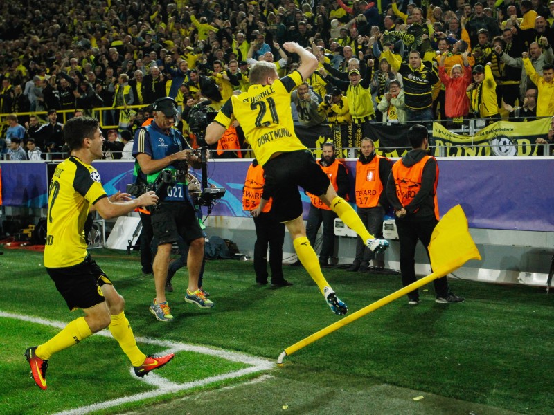 Was für ein geiler Moment: Bis zur 87. Minute lag Borussia Dortmund im Champions-League-Heimspiel gegen Real Madrid zurück. Dann kam André Schürrle! Sein Traumtor zum 2:2 ließ das Westfalenstadion komplett eskalieren.