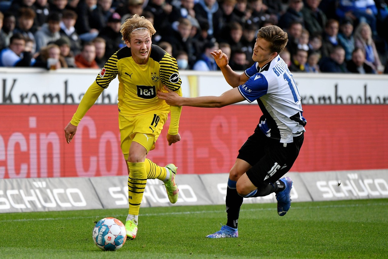 Bielefelds Kunze (r.) schlug gegen den BVB über die Stränge.