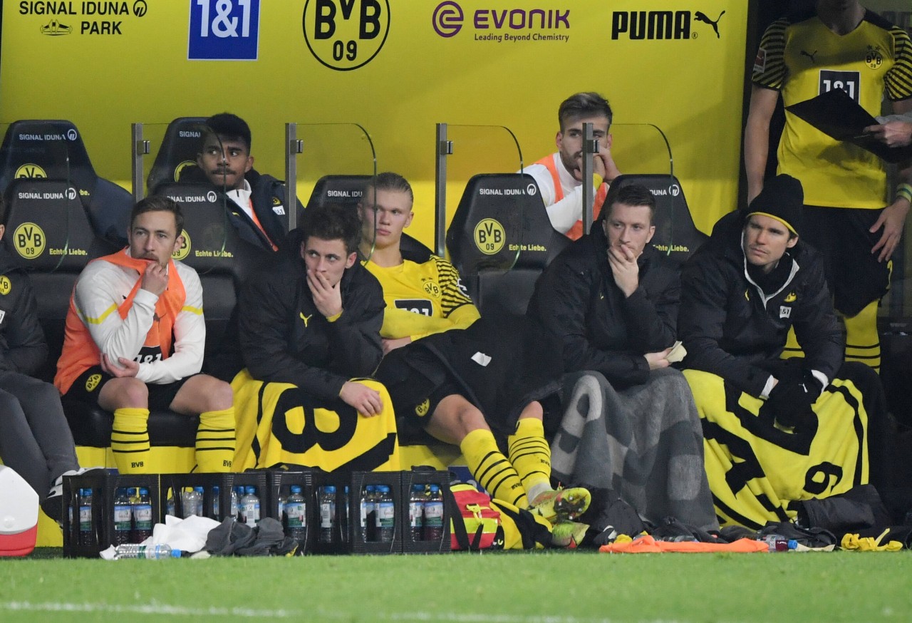Bei Borussia Dortmund ist Marin Pongracic (oben rechts) zum Bankdrücker mutiert.