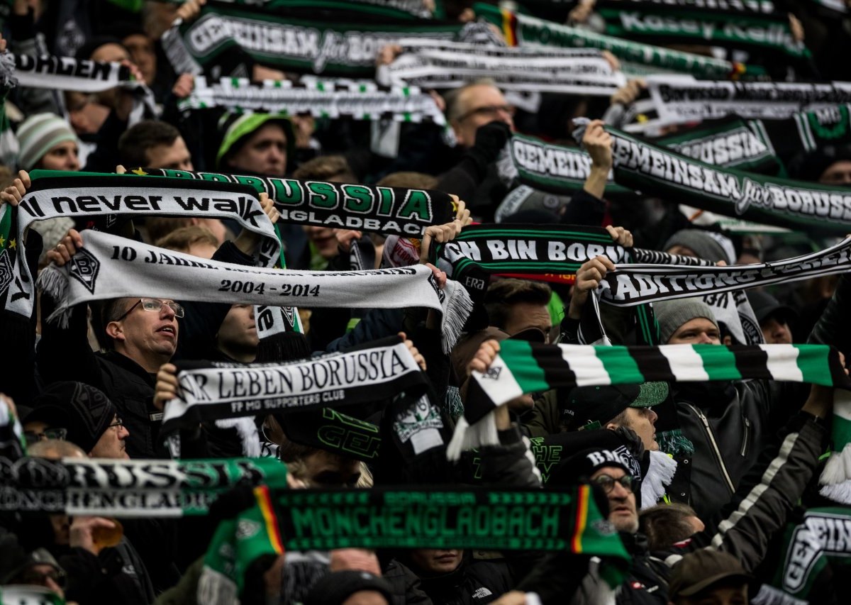 borussia-moenchengladbach-fans.jpg