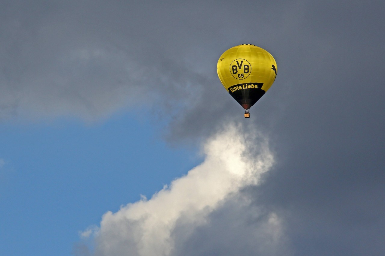 Dortmund: Hier sieht man öfter mal was am Himmel fliegen. Dieses Objekt ist den Bewohnern allerding bekannt. (Archivbild)